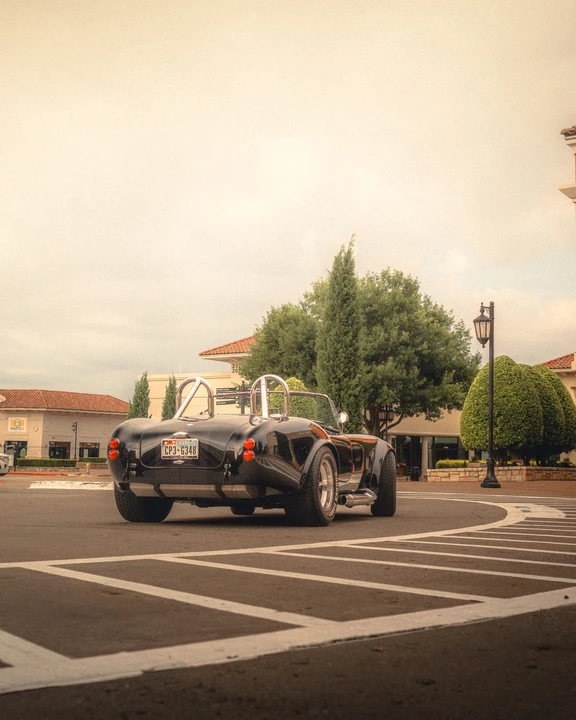 Factory Five Roadster - Image 9 of 31