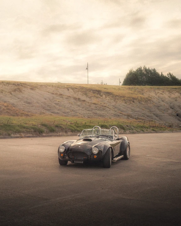 Factory Five Roadster - Image 2 of 31
