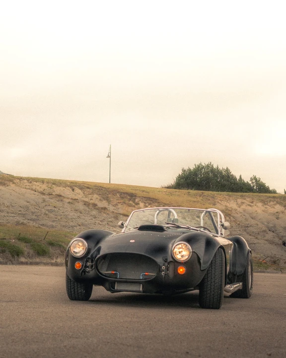 Factory Five Roadster - Image 3 of 31