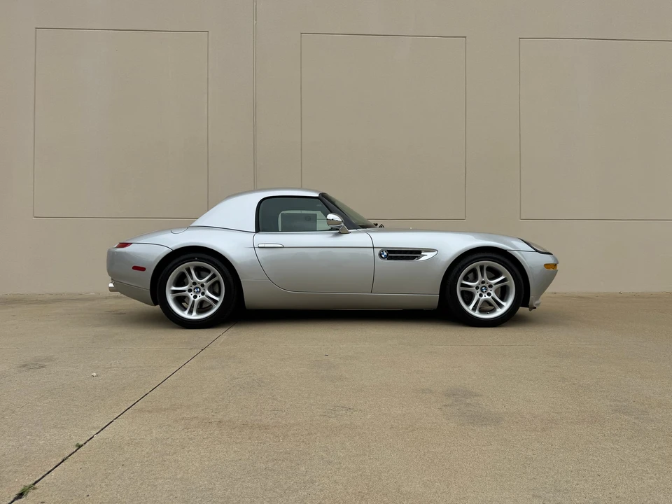 2001 BMW Z8 - Image 17 of 31