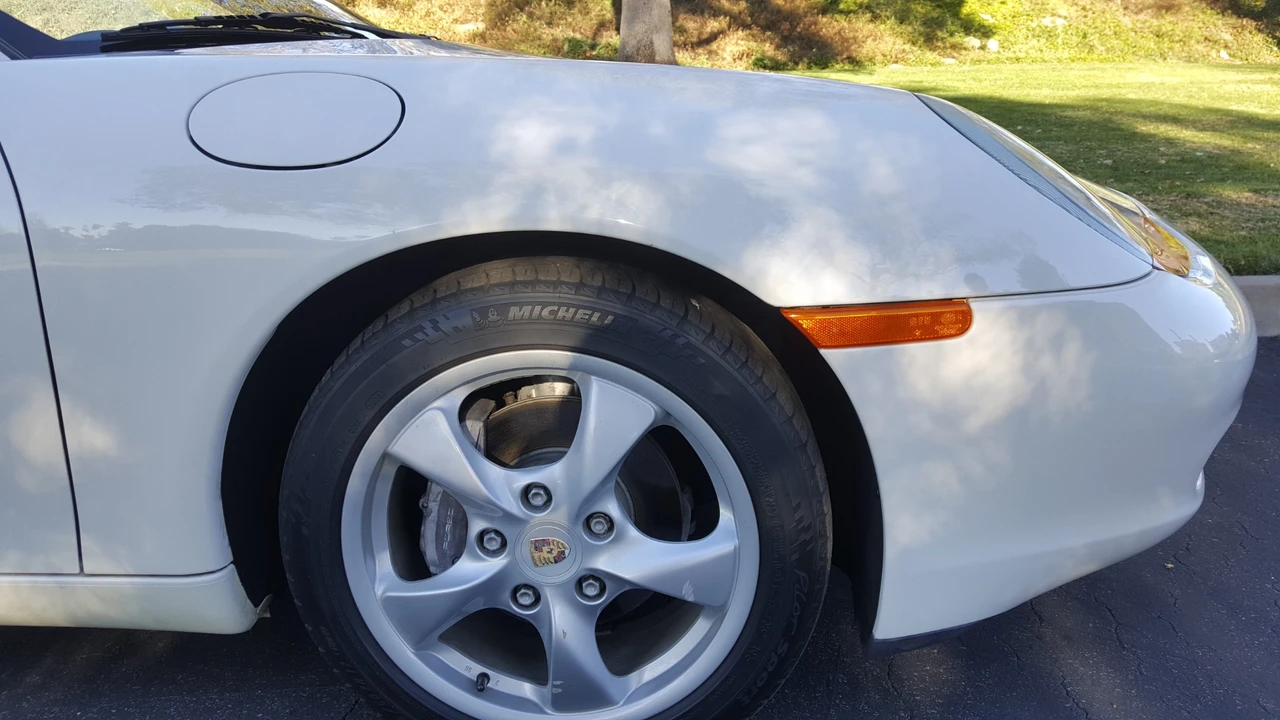 2001 Porsche 986 Boxster - Image 24 of 31
