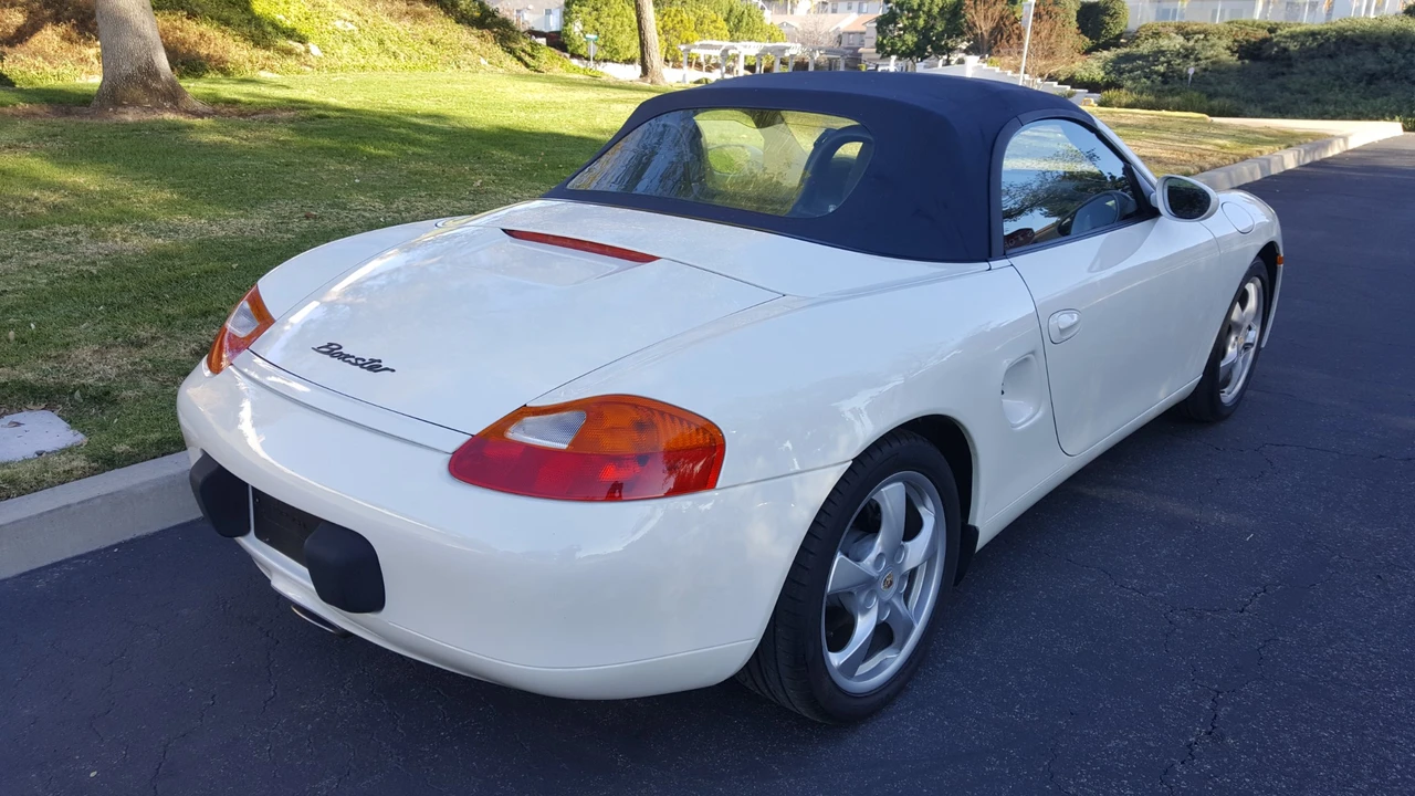 2001 Porsche 986 Boxster - Image 8 of 31