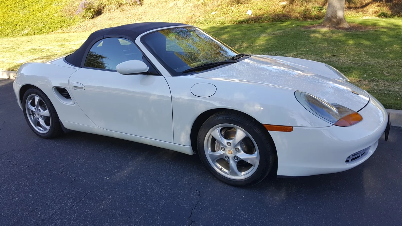 2001 Porsche 986 Boxster - Image 12 of 31