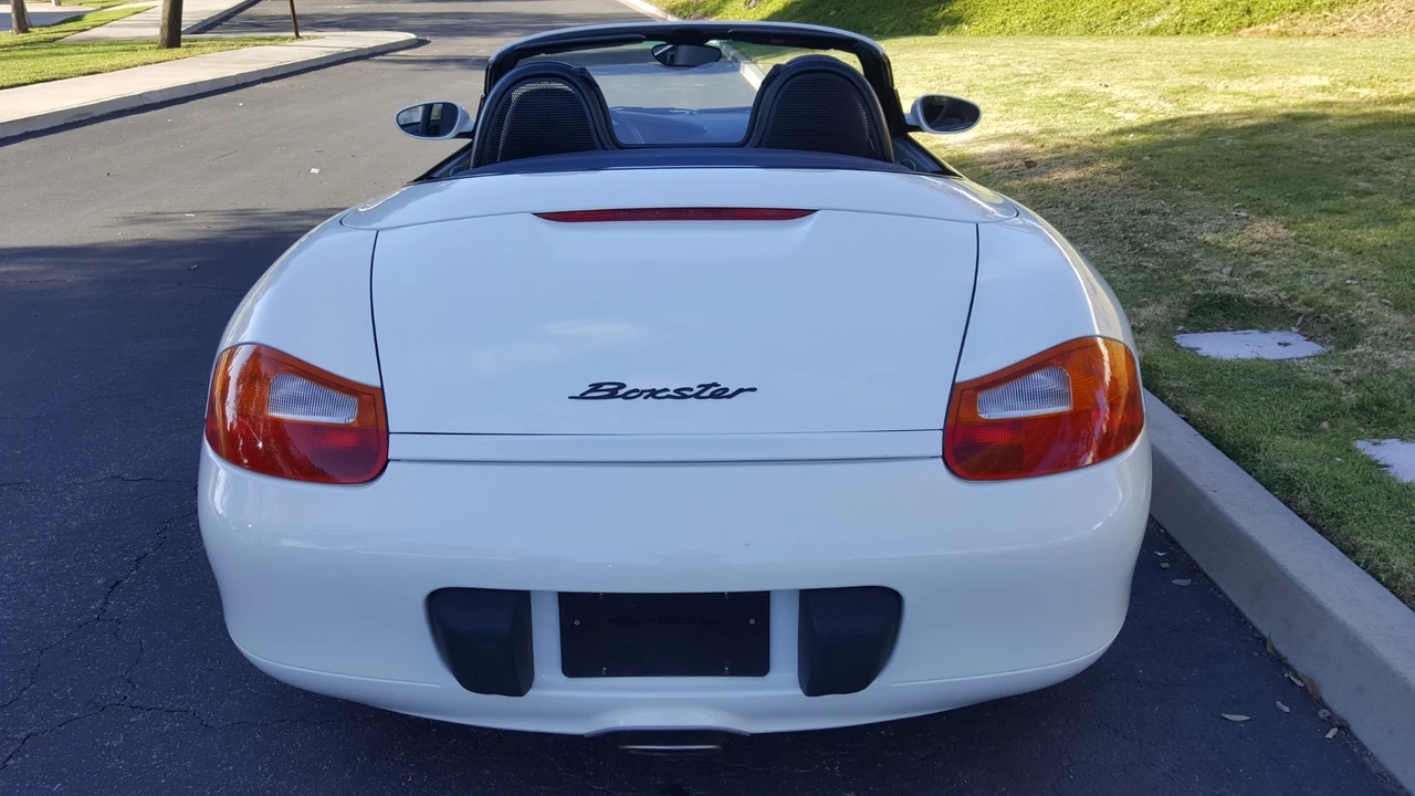 2001 Porsche 986 Boxster - Image 6 of 31