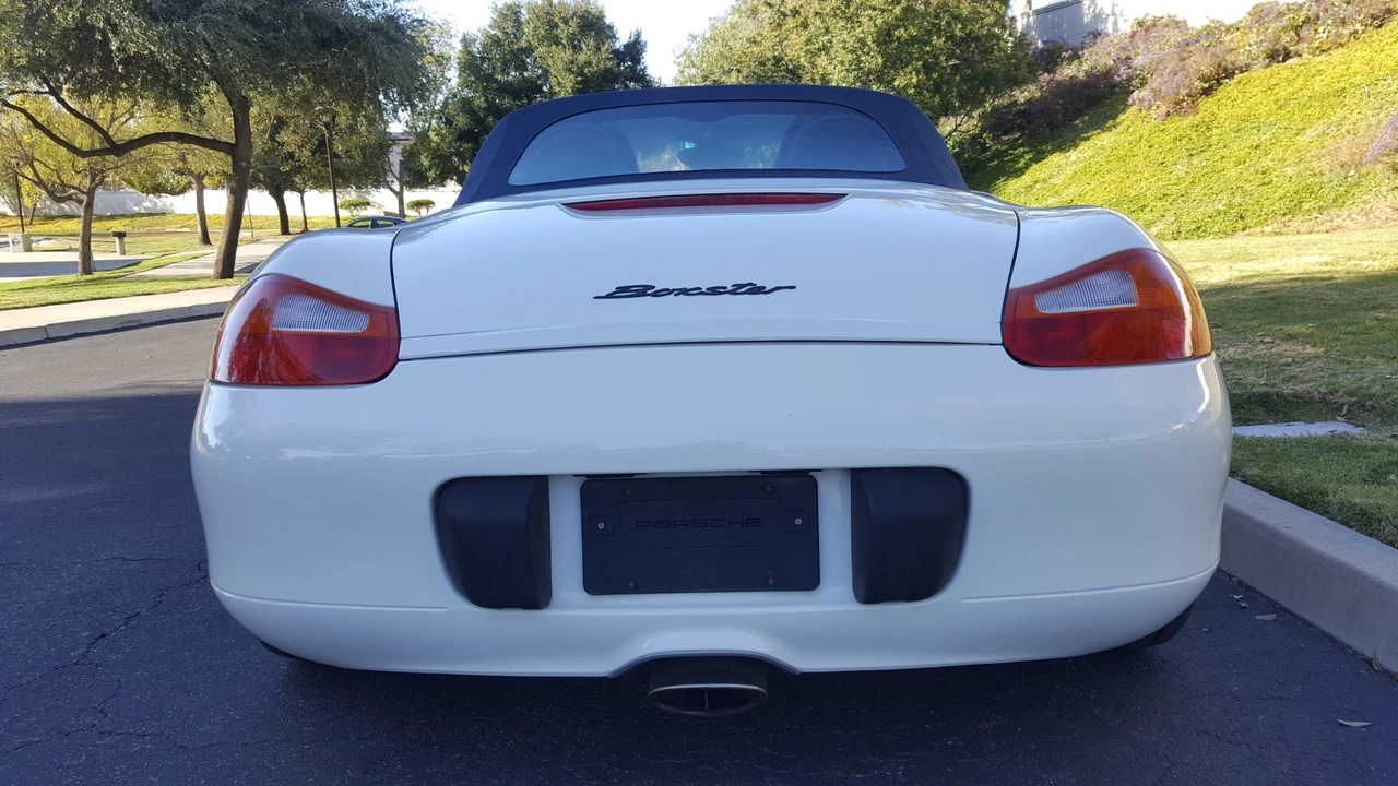 2001 Porsche 986 Boxster - Image 23 of 31