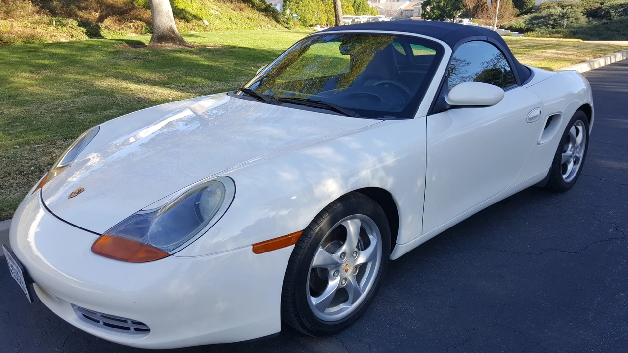 2001 Porsche 986 Boxster - Image 16 of 31