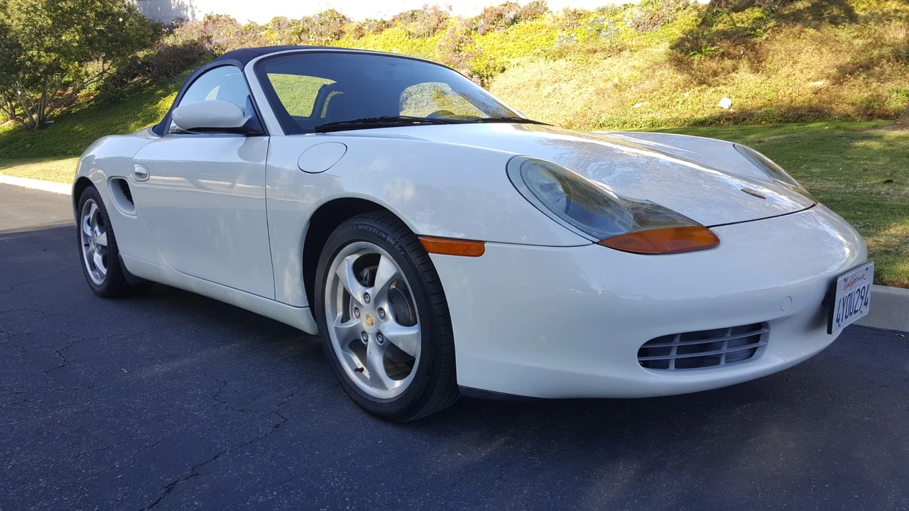 2001 Porsche 986 Boxster - Image 13 of 31