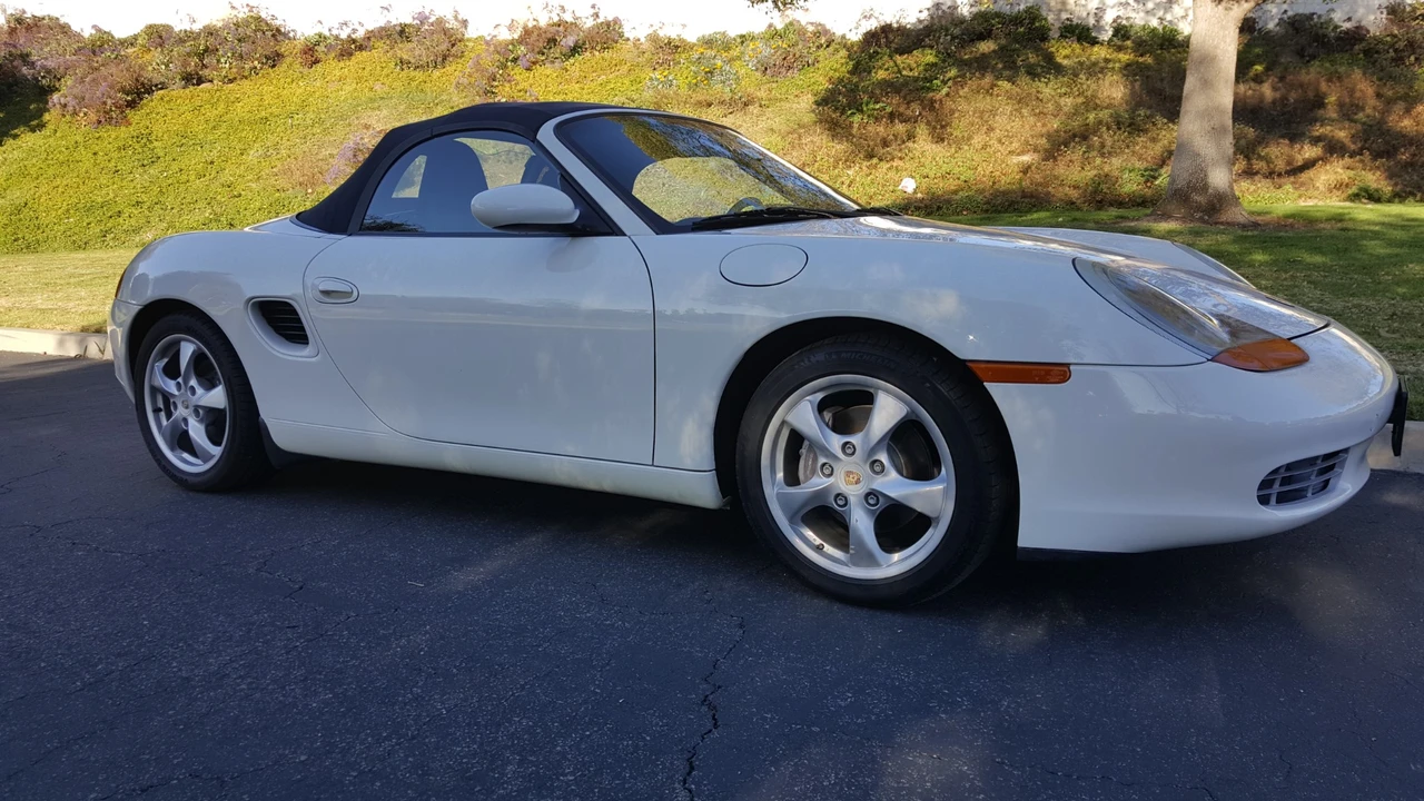 2001 Porsche 986 Boxster - Image 14 of 31