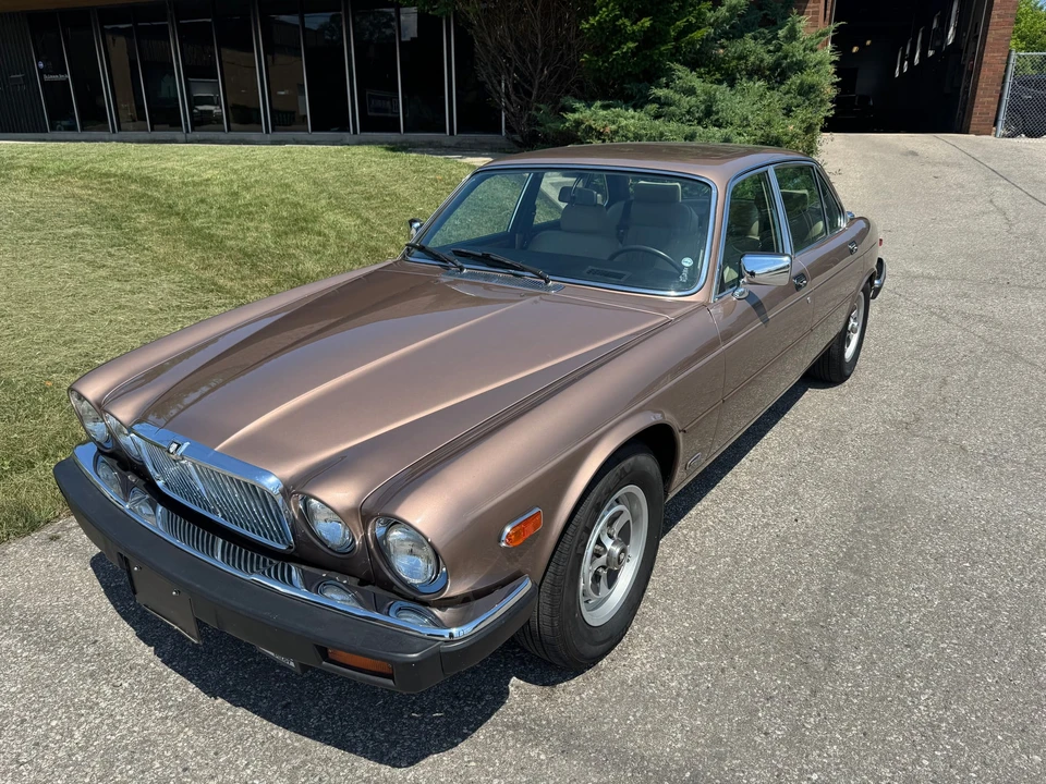 1985 Jaguar XJ Series 3 - Image 3 of 31