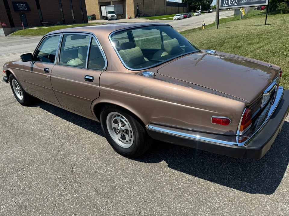 1985 Jaguar XJ Series 3 - Image 11 of 31