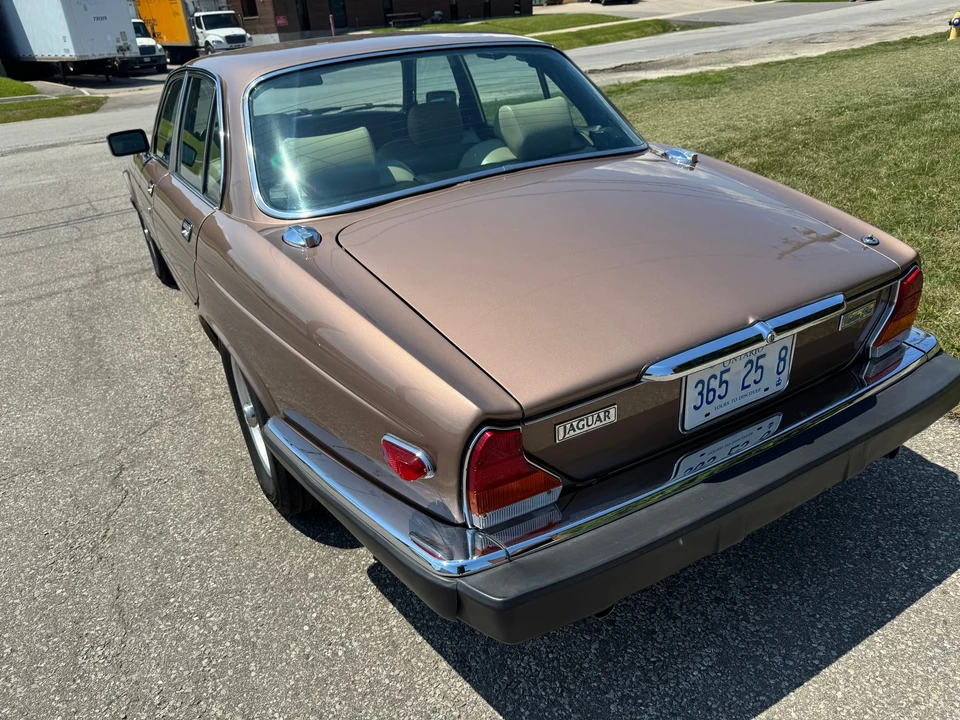 1985 Jaguar XJ Series 3 - Image 10 of 31