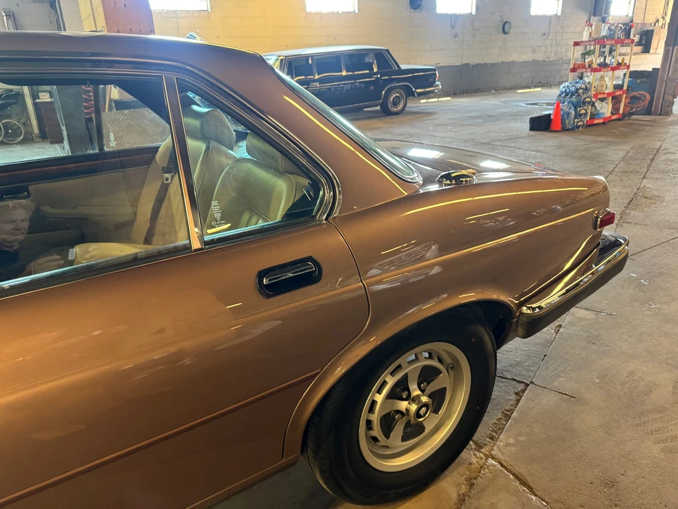 1985 Jaguar XJ Series 3 - Image 28 of 31