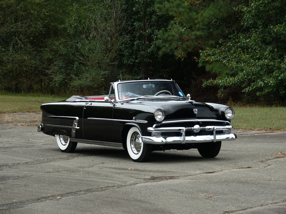 1953 Ford Crestline - Image 2 of 31