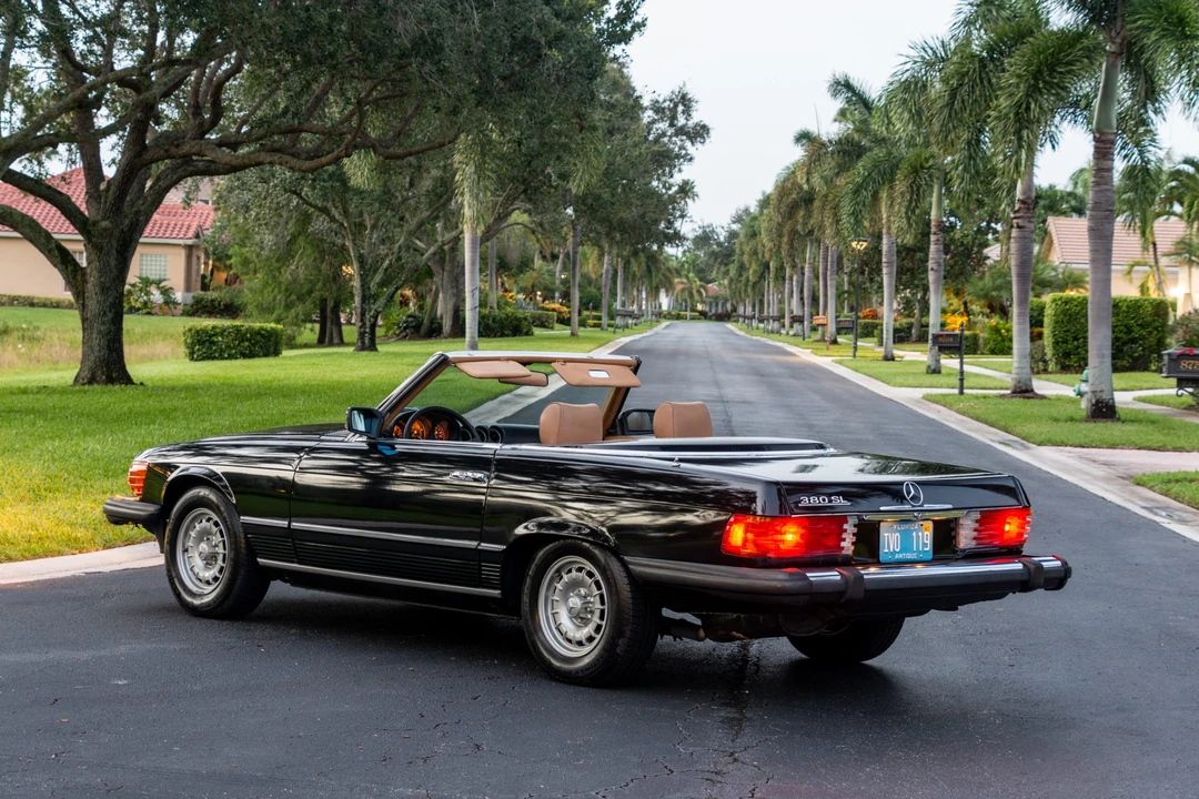 1981 Mercedes-Benz R107 SL-Class - Image 18 of 31