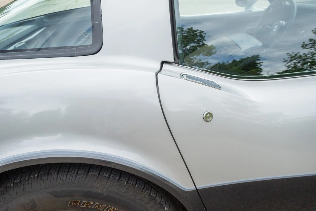 1982 Chevrolet Corvette C3 - Image 30 of 31