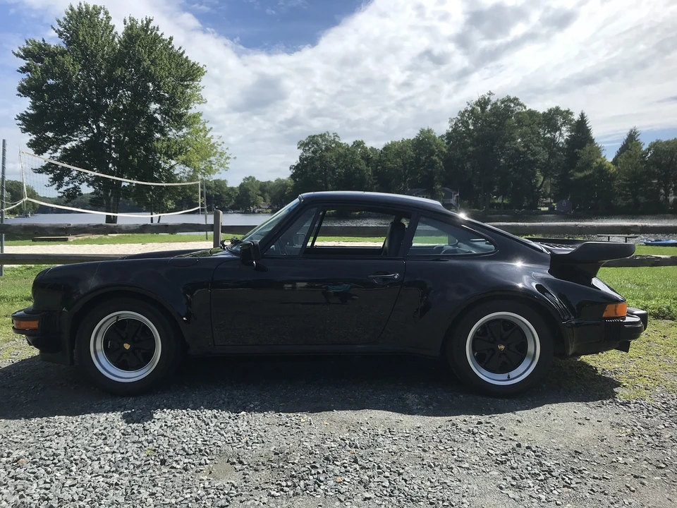 1984 Porsche 911 Carrera 3.2 - Image 8 of 31