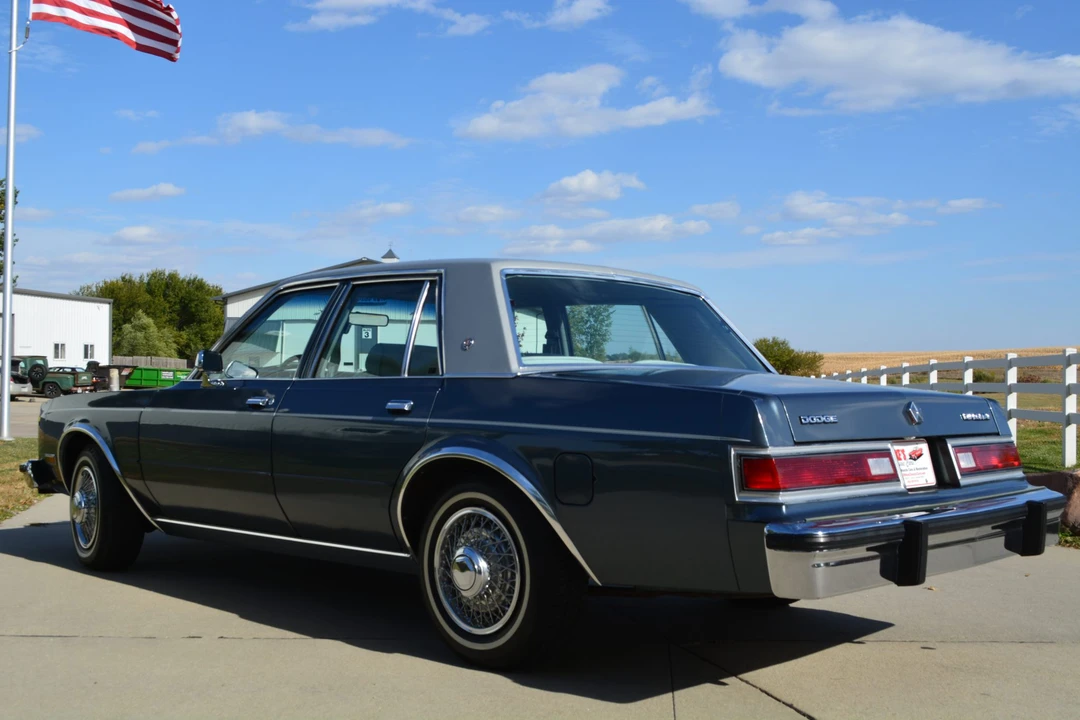 1985 Dodge Diplomat - Image 10 of 31