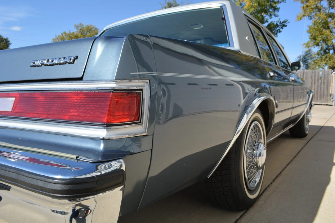 1985 Dodge Diplomat - Image 18 of 31