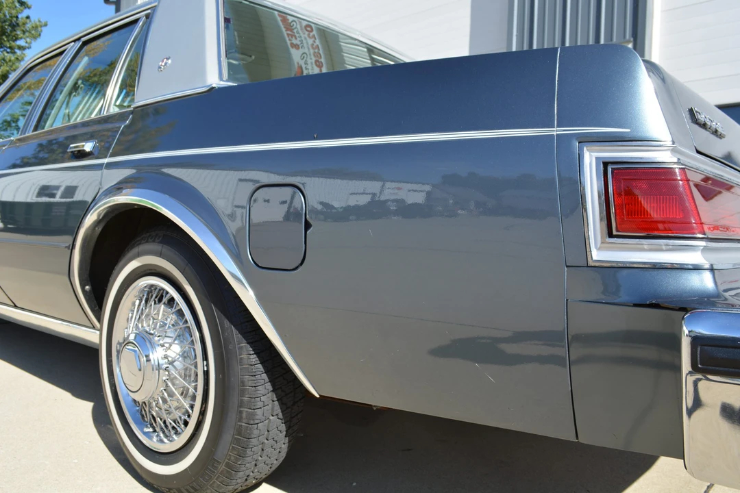 1985 Dodge Diplomat - Image 15 of 31