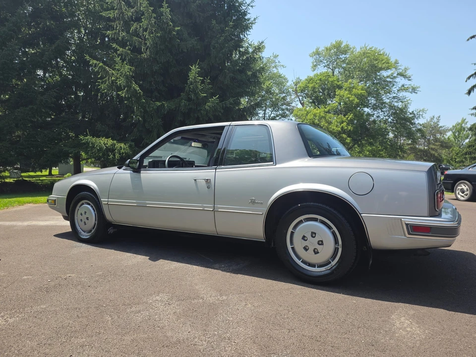 1986 Buick Riviera 4th-7th Gen - Image 18 of 31