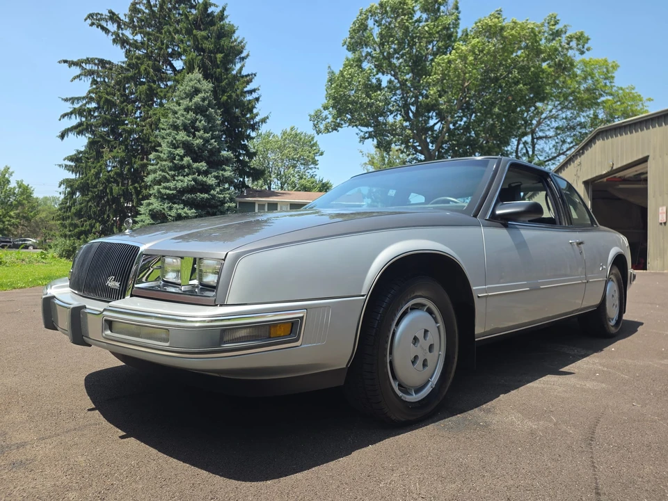 1986 Buick Riviera 4th-7th Gen - Image 3 of 31