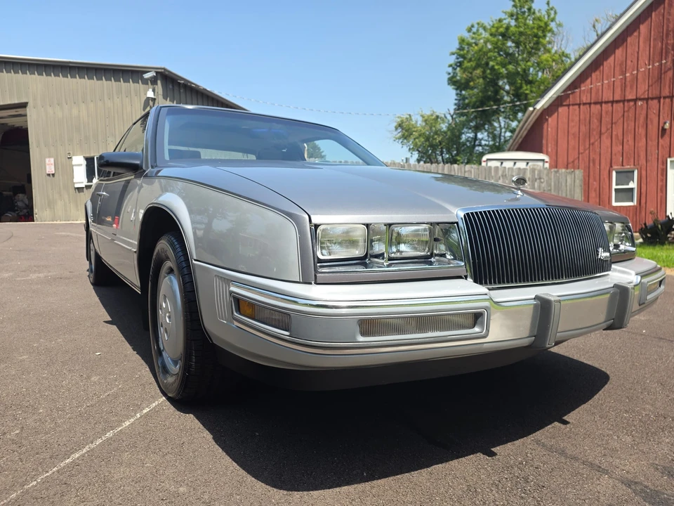 1986 Buick Riviera 4th-7th Gen - Image 6 of 31