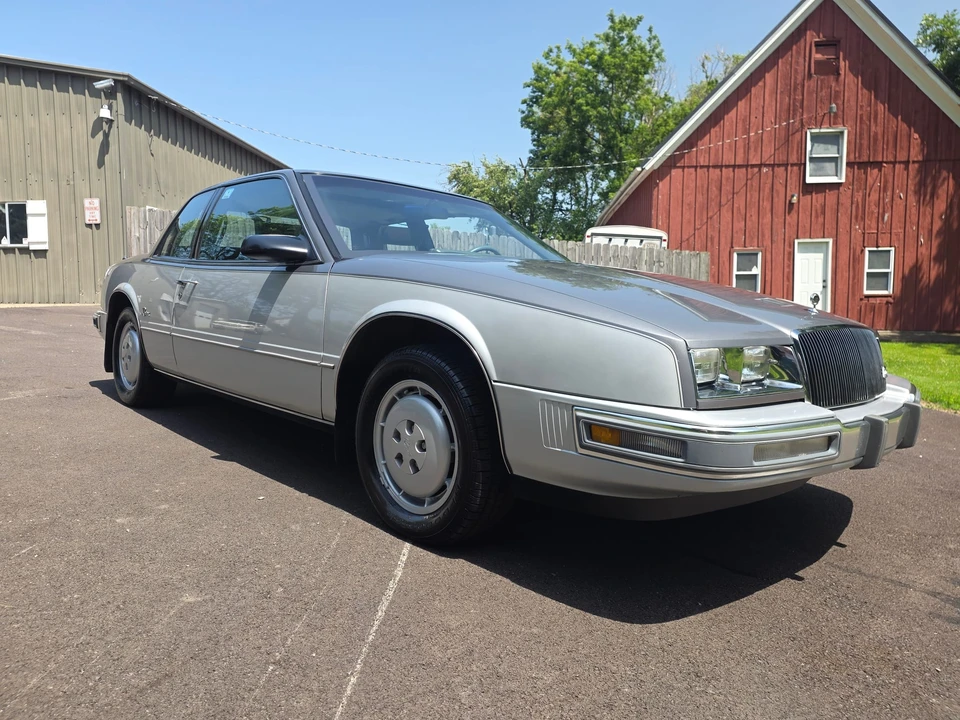 1986 Buick Riviera 4th-7th Gen - Image 7 of 31