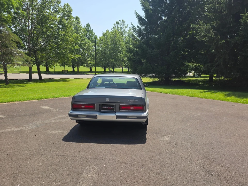 1986 Buick Riviera 4th-7th Gen - Image 28 of 31