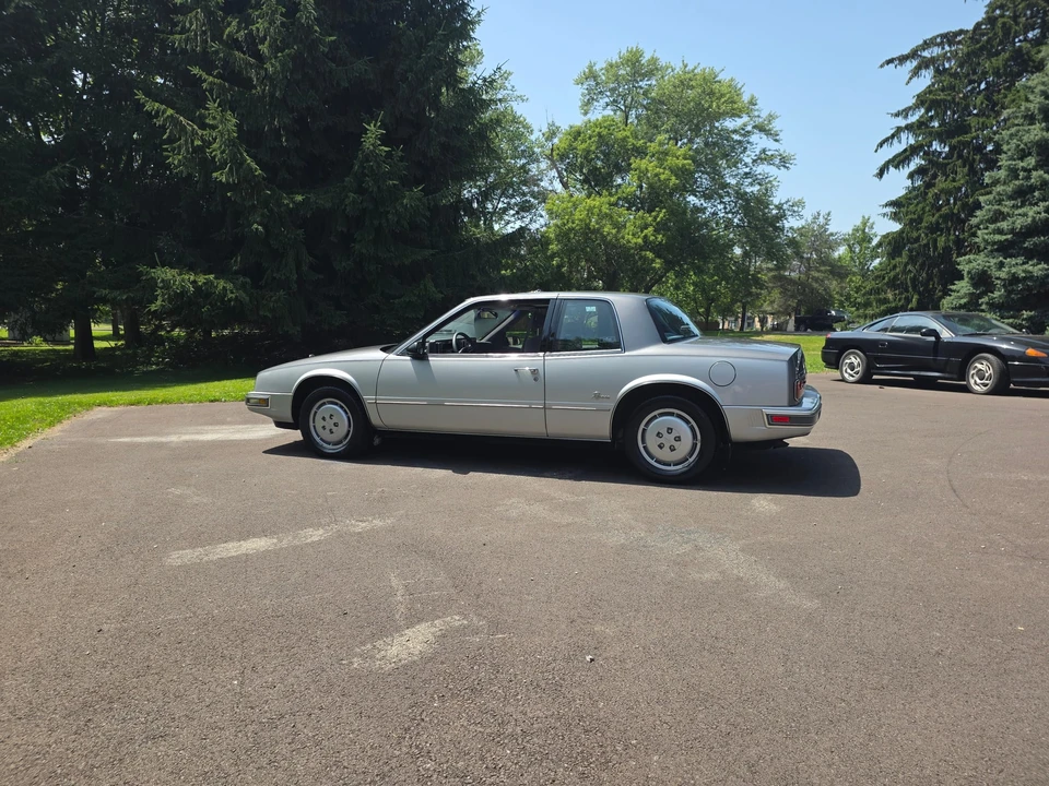 1986 Buick Riviera 4th-7th Gen - Image 24 of 31