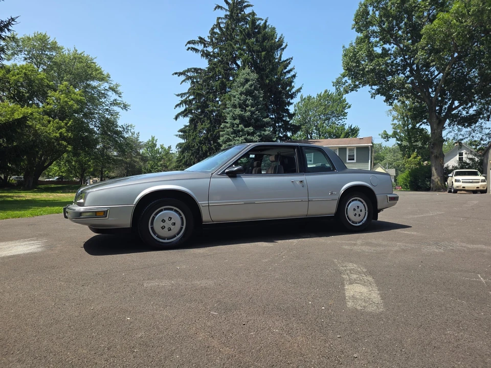 1986 Buick Riviera 4th-7th Gen - Image 23 of 31