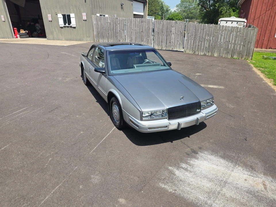 1986 Buick Riviera 4th-7th Gen - Image 21 of 31