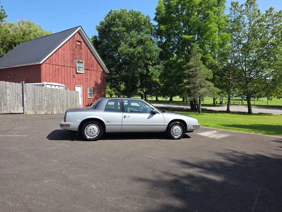 1986 Buick Riviera 4th-7th Gen - Image 31 of 31