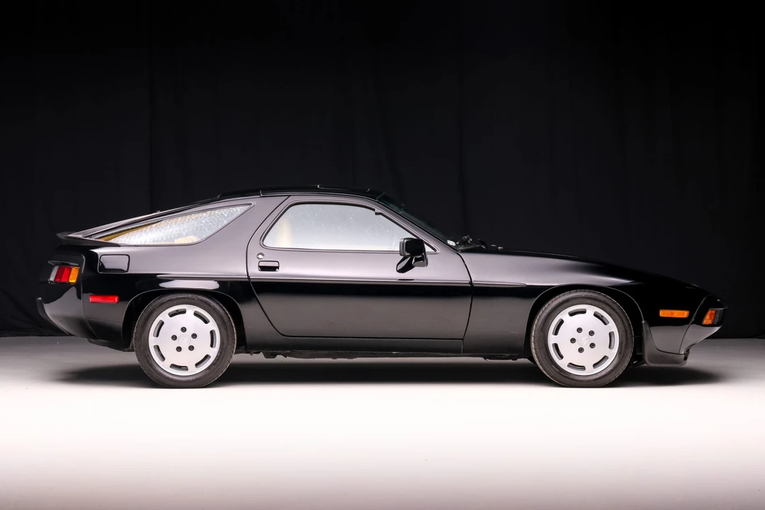 1986 Porsche 928 S - Image 7 of 31