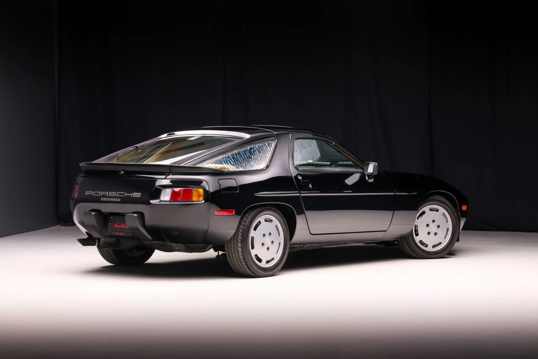 1986 Porsche 928 S - Image 9 of 31
