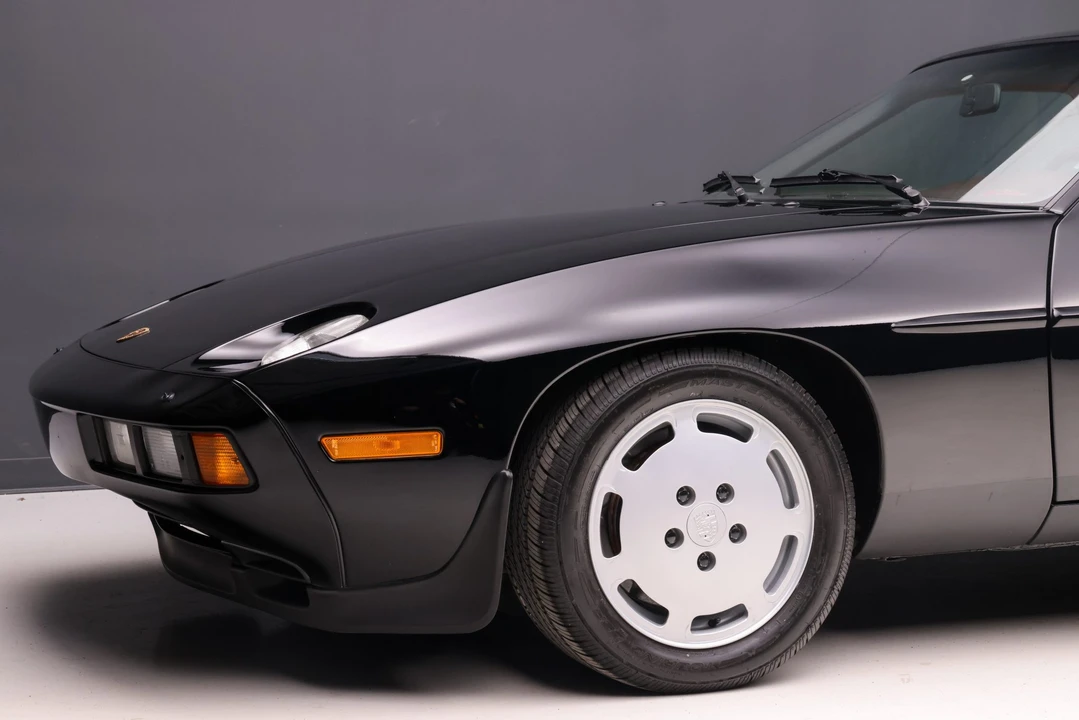 1986 Porsche 928 S - Image 10 of 31
