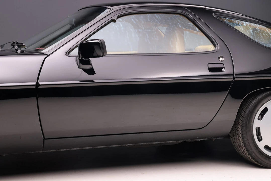 1986 Porsche 928 S - Image 11 of 31