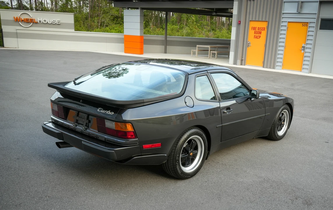 1986 Porsche 944 Turbo - Image 6 of 31