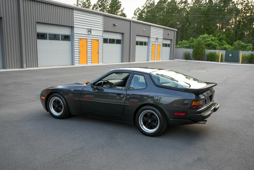 1986 Porsche 944 Turbo - Image 26 of 31