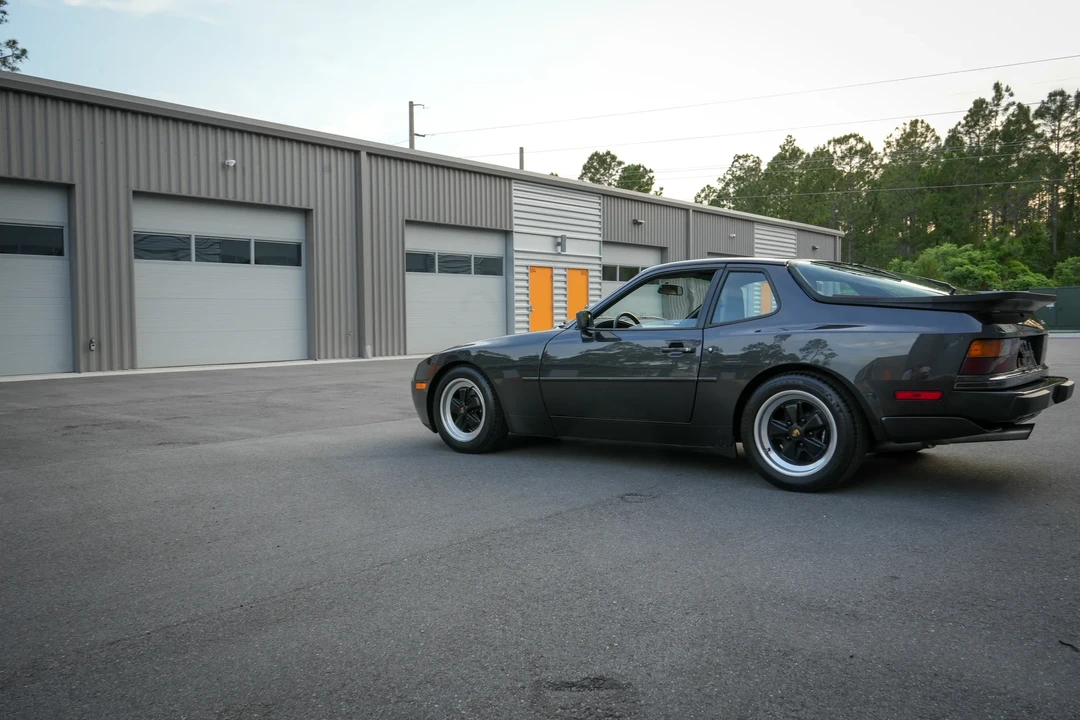 1986 Porsche 944 Turbo - Image 27 of 31