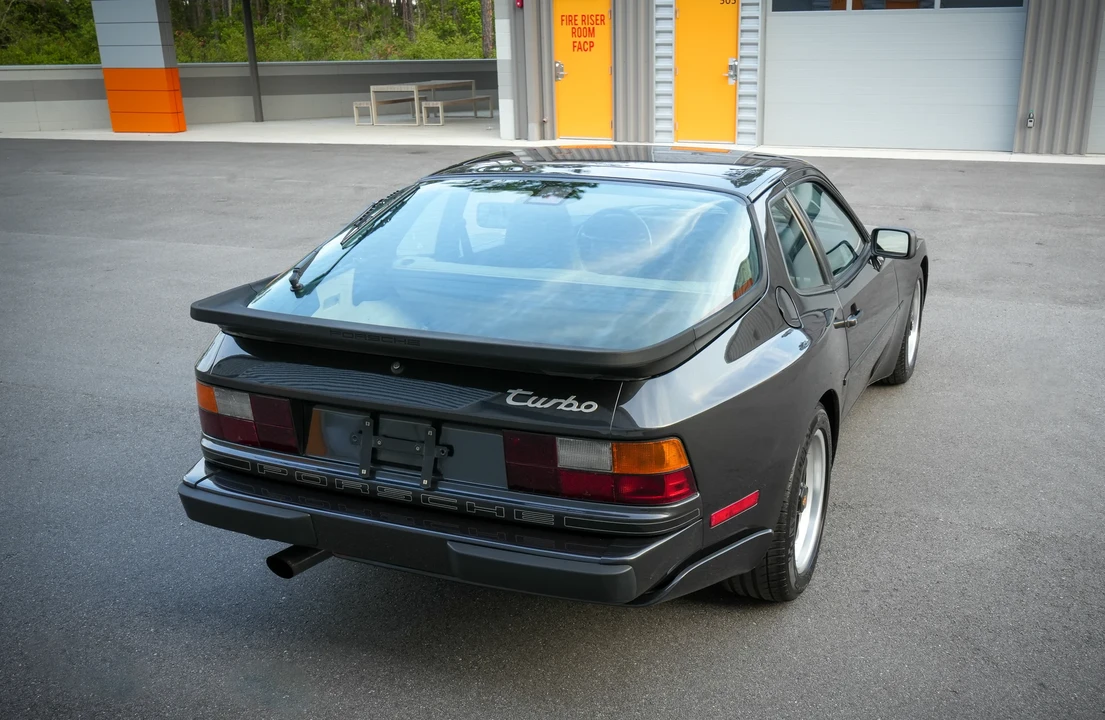 1986 Porsche 944 Turbo - Image 7 of 31