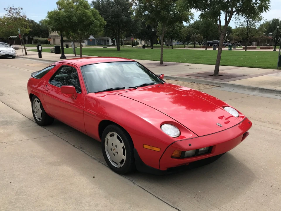1986 Porsche 928 S - Image 11 of 31