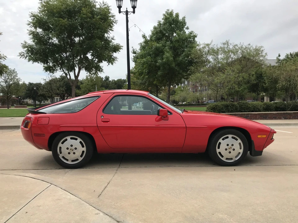 1986 Porsche 928 S - Image 10 of 31
