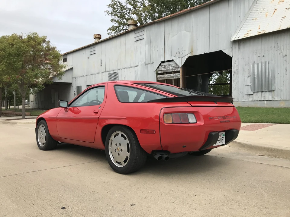 1986 Porsche 928 S - Image 6 of 31