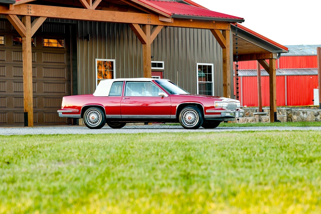 1987 Cadillac DeVille 6th Gen - Image 17 of 31