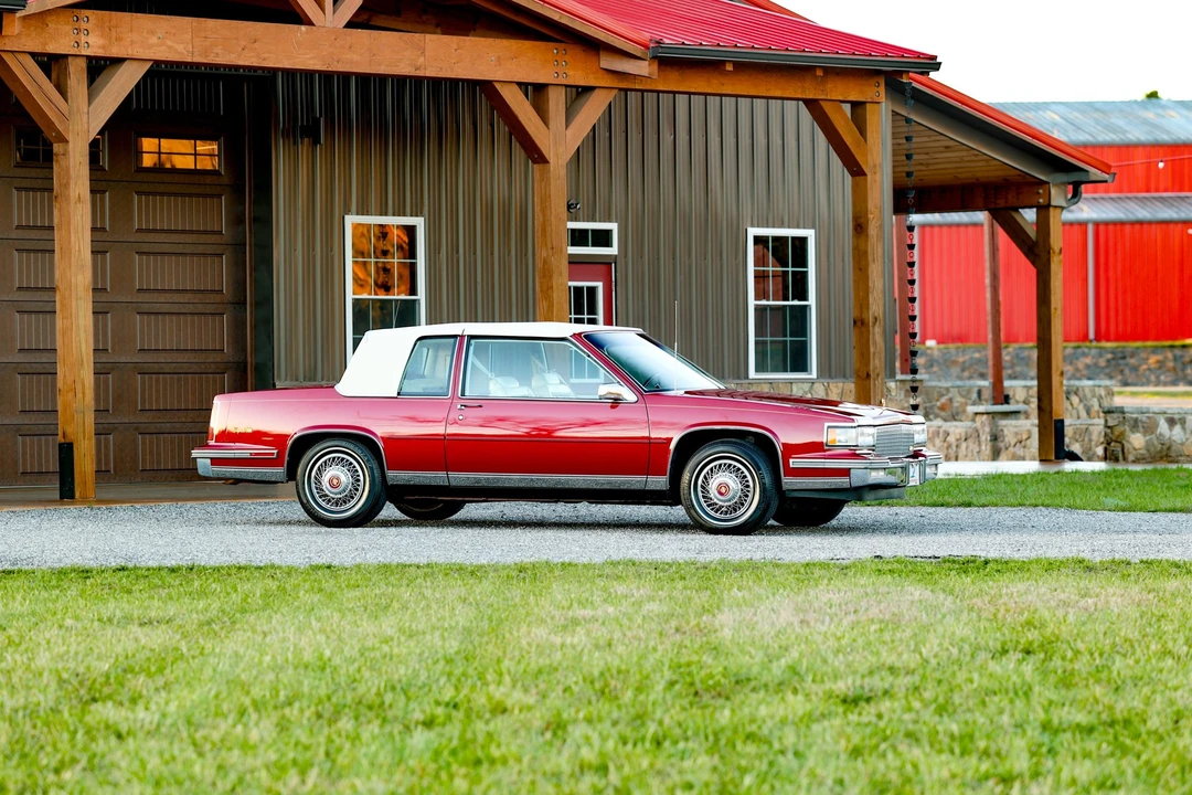 1987 Cadillac DeVille 6th Gen - Image 16 of 31