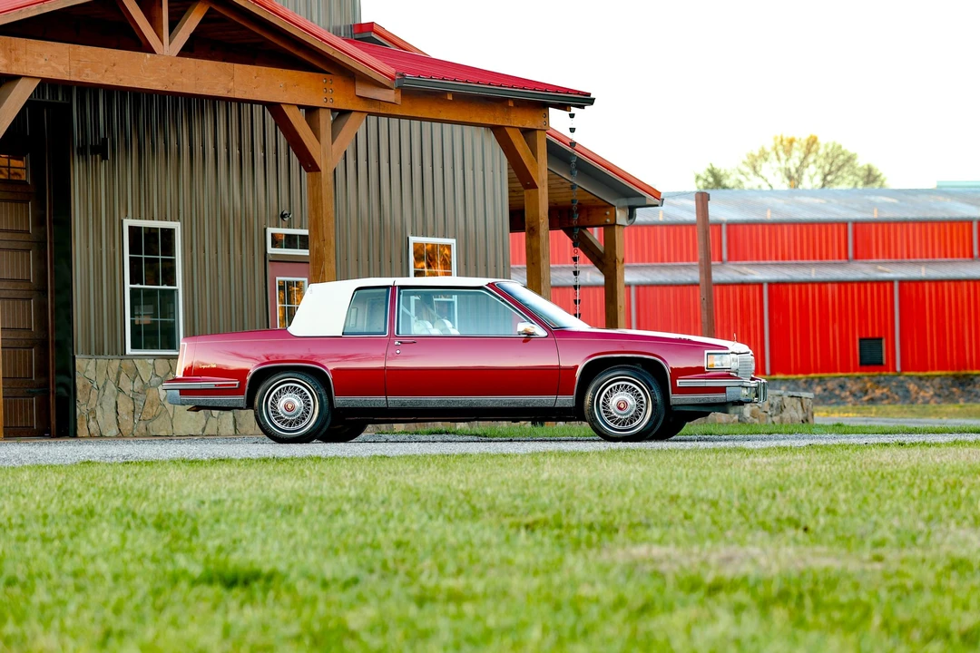 1987 Cadillac DeVille 6th Gen - Image 15 of 31