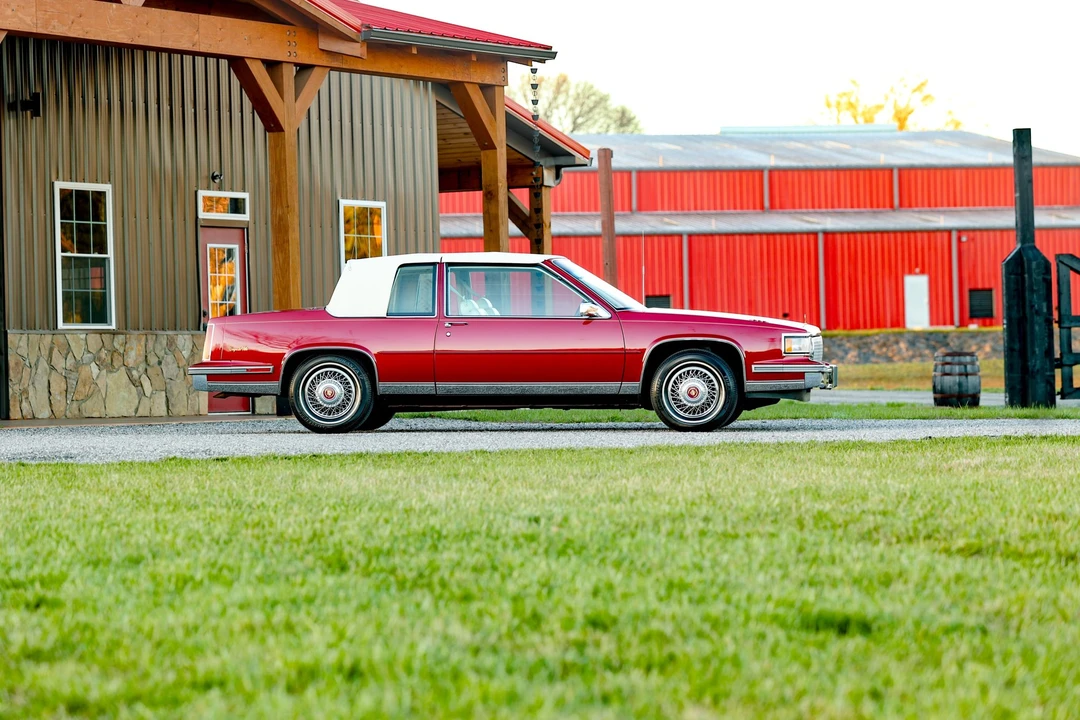 1987 Cadillac DeVille 6th Gen - Image 14 of 31