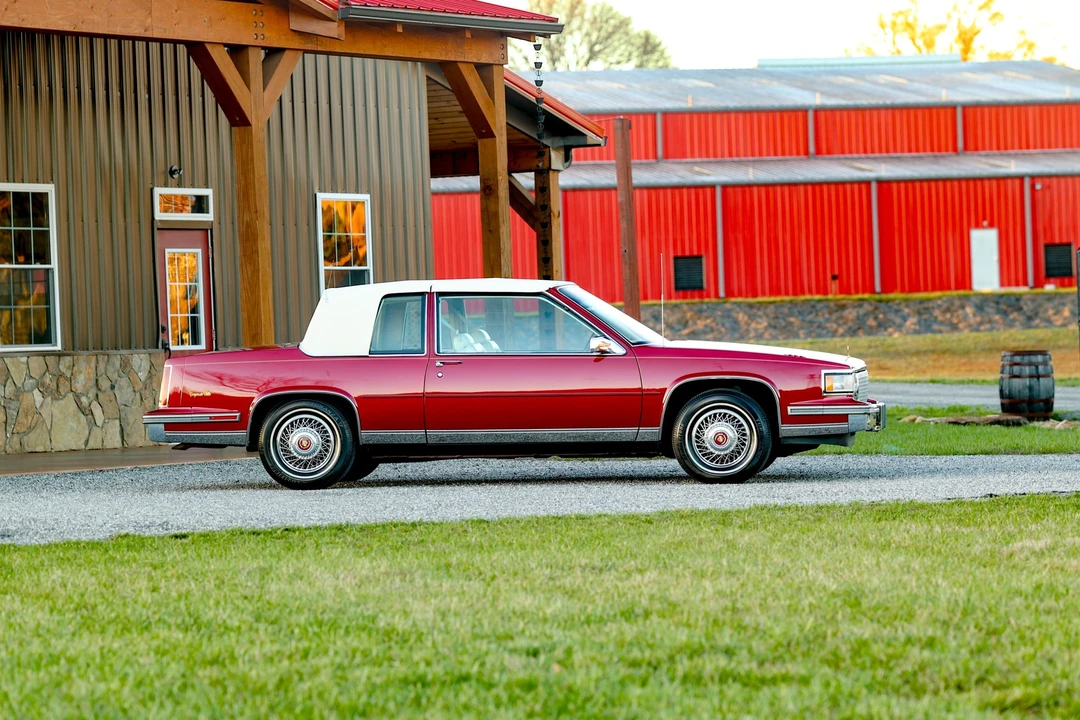 1987 Cadillac DeVille 6th Gen - Image 13 of 31