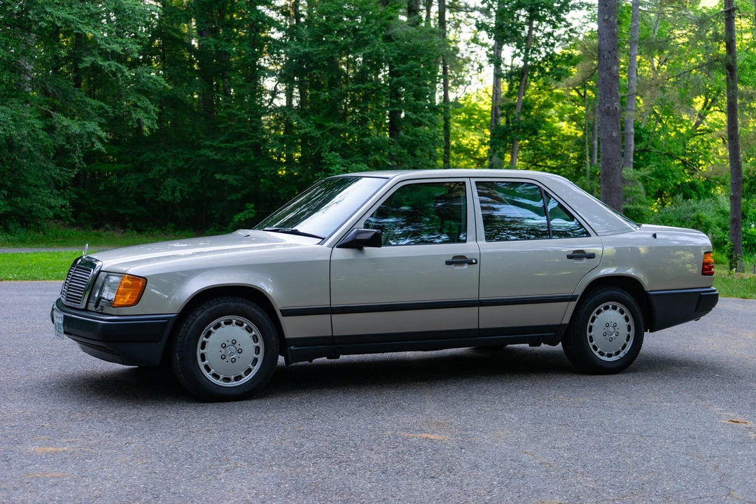 1987 Mercedes-Benz W124 E-Class - Image 20 of 31
