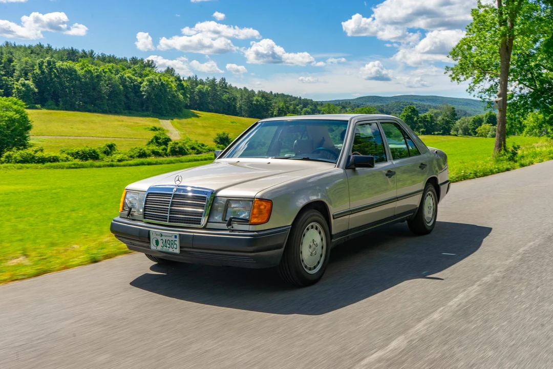 1987 Mercedes-Benz W124 E-Class - Image 9 of 31